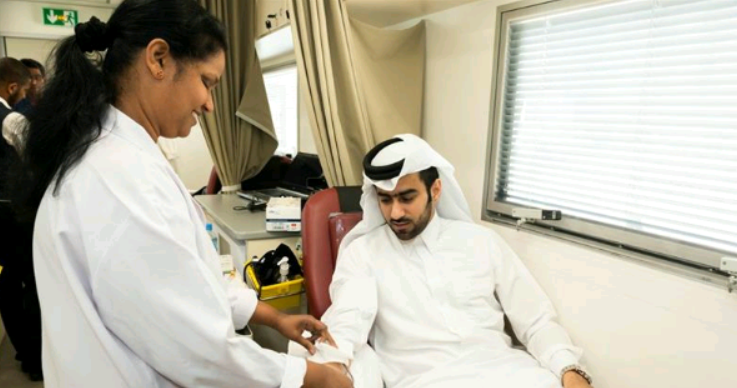 قطرغاز تنظم حملتين للتبرع بالدم في مقرها بالدوحة وراس لفان