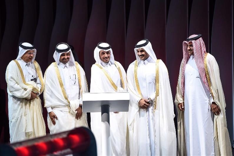 معالي رئيس الوزراء يفتتح مشروع "استرجاع الغاز المتبخر أثناء الشحن"