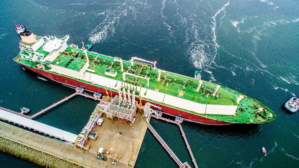 QATARGAS DELIVERS THE FIRST COMMISSIONING LNG CARGO TO REPUBLIC OF POLAND
